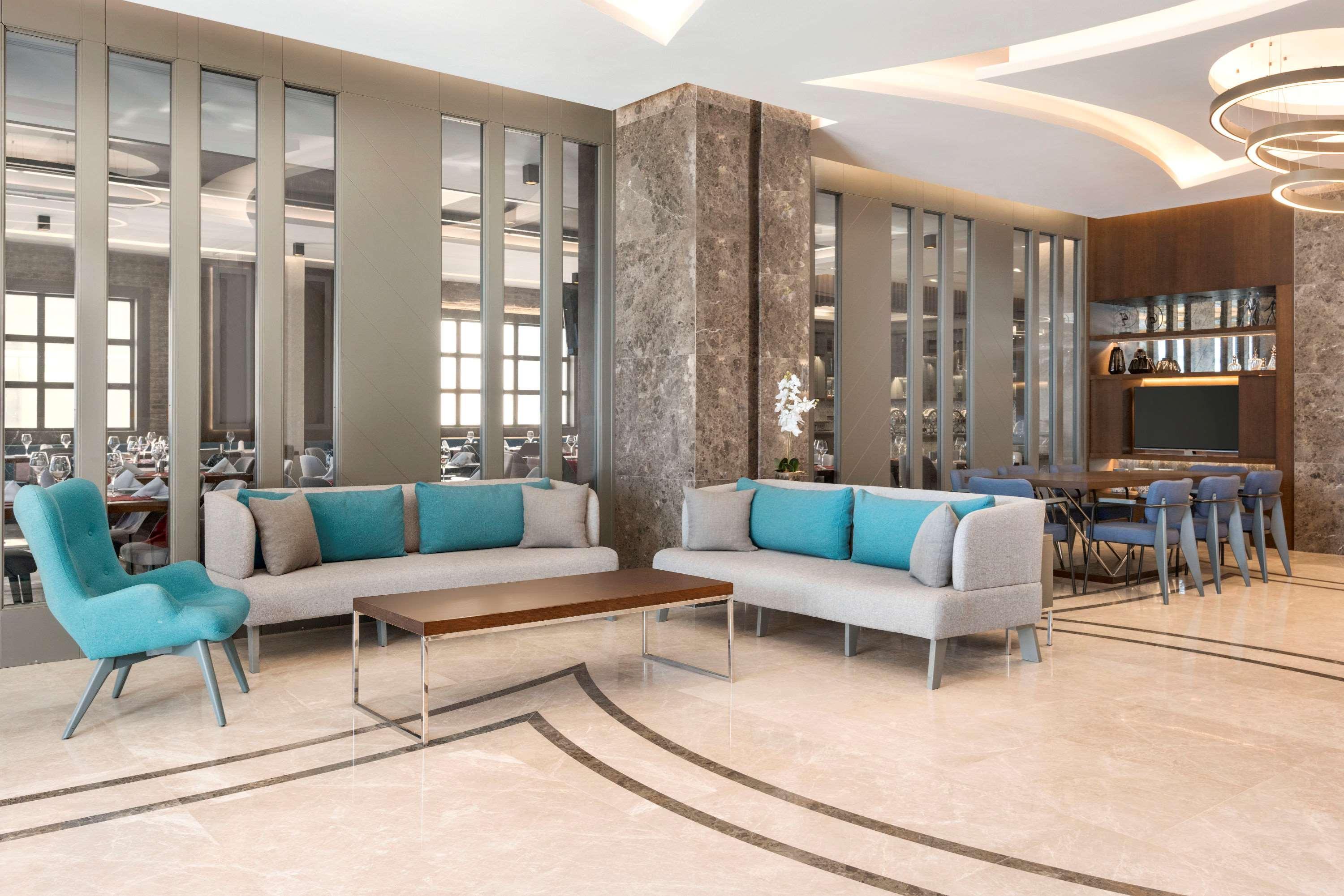 מלון Ramada By Wyndham Nilufer 4*