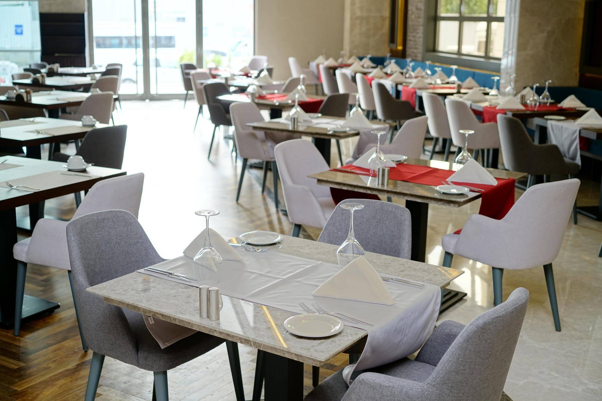 מלון Ramada By Wyndham Nilufer 4*